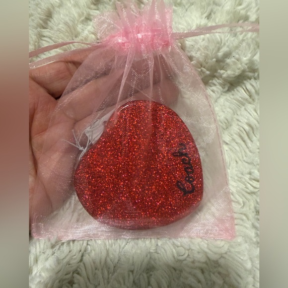 Coach Sparkling Red Heart Compact Mirror NWT - Picture 8 of 8